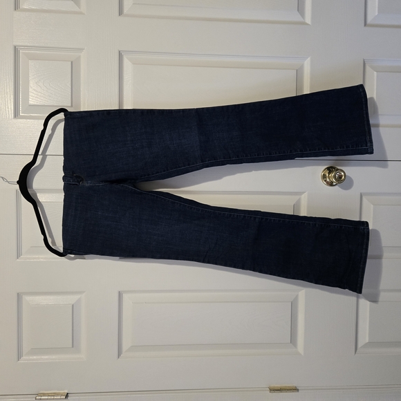 Levi High Rise Bootcut - Picture 3 of 6